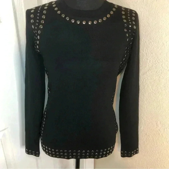 VENUS Women’s Black Long Sleeve Top with silver button accents M XL - Picture 16 of 16